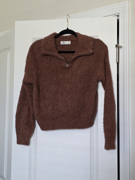 Hollister Sweaters - Cozy Quarter-Zip Fuzzy Pullover Sweater - Brown - Hollister-XS